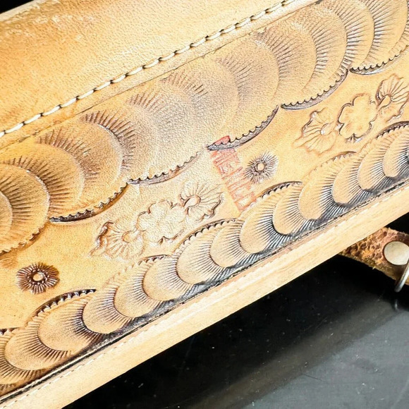 Vintage Leather HandTooled Large Floral Motif Shoulder Bag - Picture 9 of 11